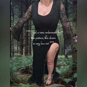 (XL) DOLLS KILL Trickz N Treatz Gothic Lace Maxi Halloween Costume